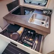 Stinkt der Abwassertank? So wirst du die ekligen Gerüche los! | Wohnmobile mieten in Berlin bei MioCamper.de