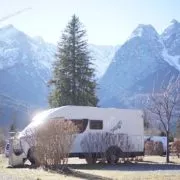 Camping für Anfänger: 10 Tipps, die dein erstes Abenteuer unvergesslich machen | Wohnmobile mieten in Berlin bei MioCamper.de