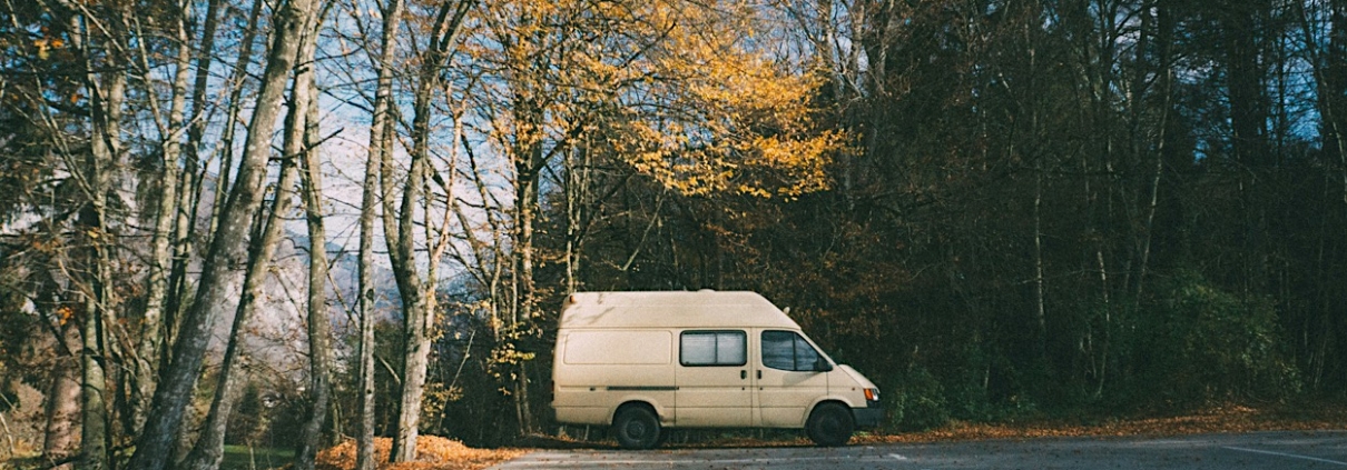 Übernachten im Wohnmobil: Was du über öffentliche Parkplätze wissen musst | Wohnmobile mieten in Berlin bei MioCamper.de