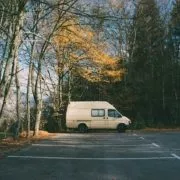 Übernachten im Wohnmobil: Was du über öffentliche Parkplätze wissen musst | Wohnmobile mieten in Berlin bei MioCamper.de