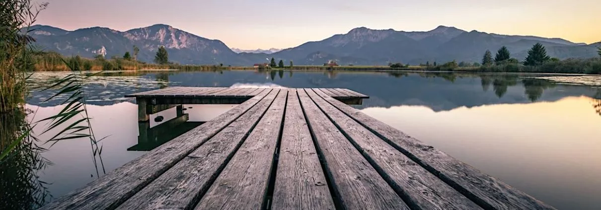 Die 10 schönsten Seen in Bayern für Camping, Wandern und Erfrischung – Mit MioCamper unterwegs in Bayerns Naturparadies! | Wohnmobile mieten in Berlin bei MioCamper.de