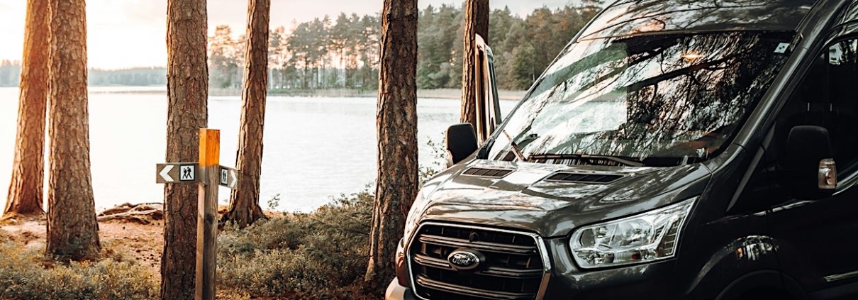 Entdecke den Herbst: Warum jetzt die beste Zeit fürs Camping ist! | Wohnmobile mieten in Berlin bei MioCamper.de