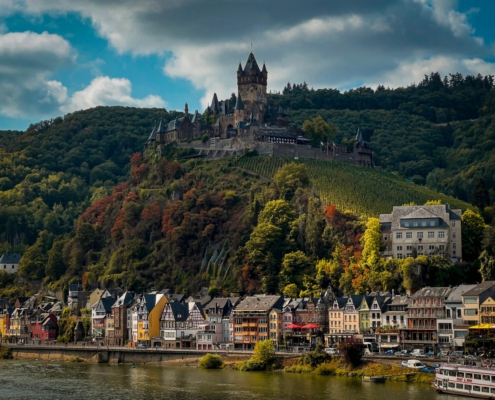 Camping an der Mosel: Die 5 besten Plätze für dein Wohnmobil-Abenteuer | Wohnmobile mieten in Berlin bei MioCamper.de