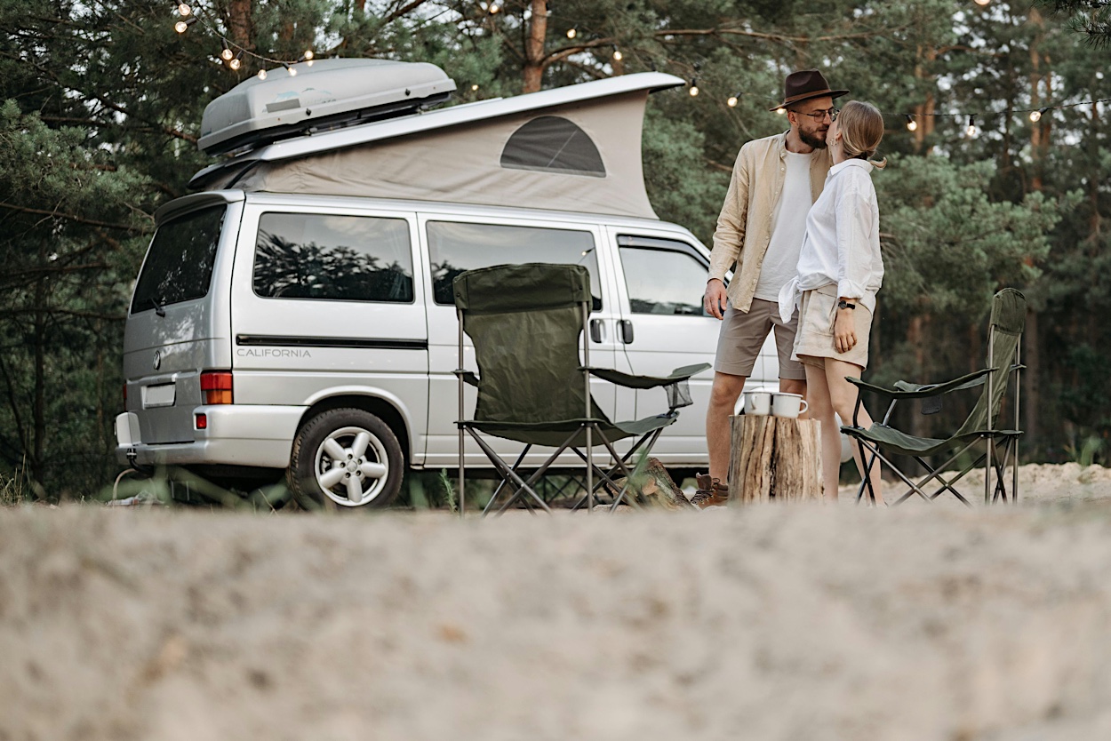 Campingplatz oder Stellplatz? Warum diese Entscheidung deinen ganzen Urlaub verändern kann | Wohnmobile mieten in Berlin bei MioCamper.de