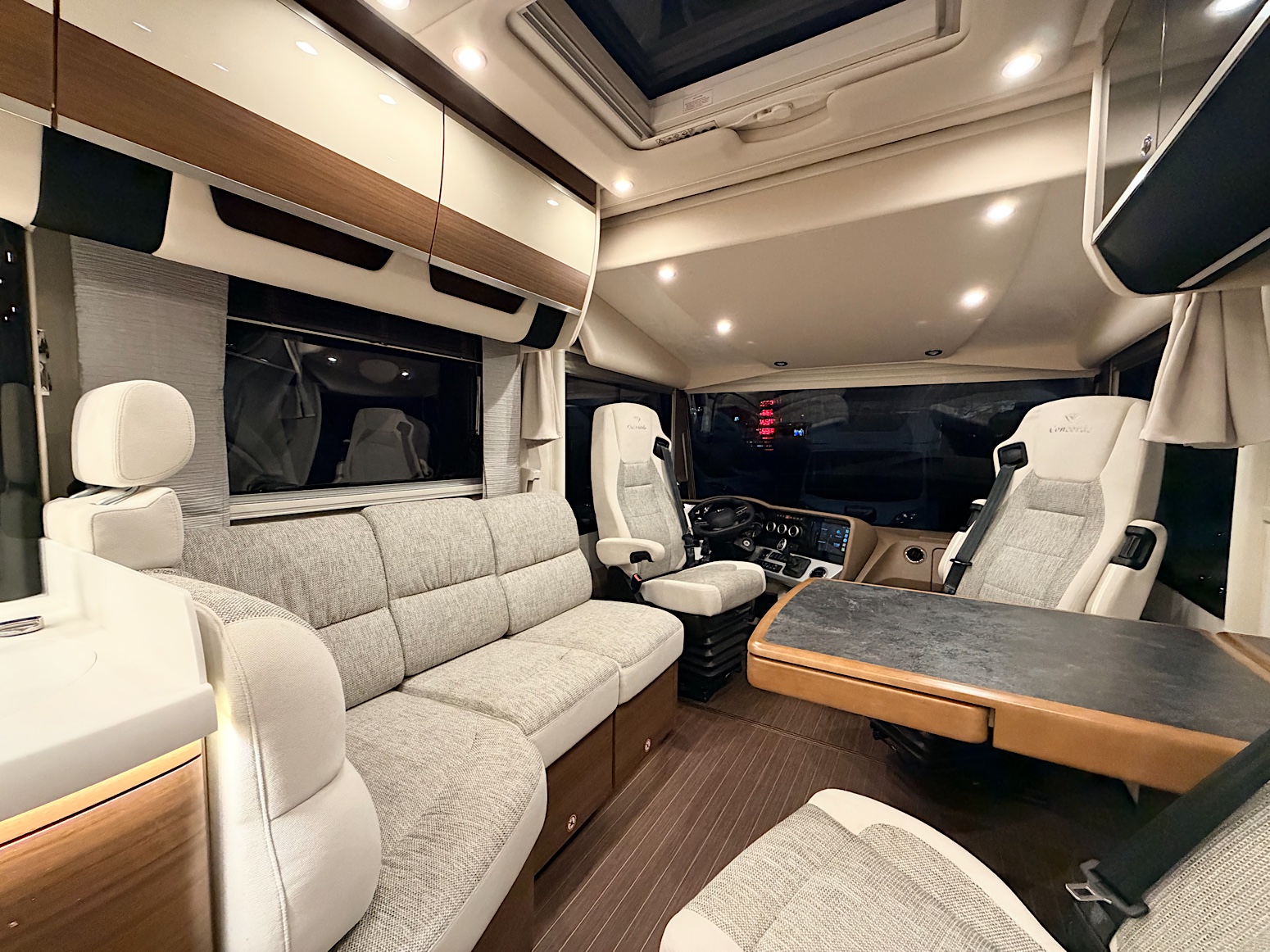 Erfahrungsbericht: Unsere Luxustage mit der Queen Elizabeth | Wohnmobile mieten in Berlin bei MioCamper.de