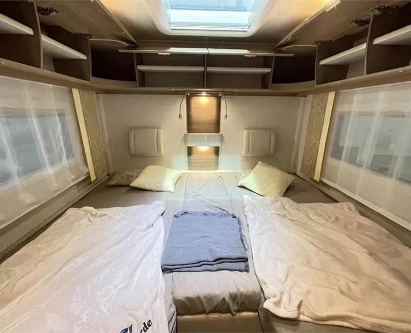 miocamper-cruiser24 Elternzeit im Wohnmobil ab Berlin | Wohnmobile mieten in Berlin bei MioCamper.de