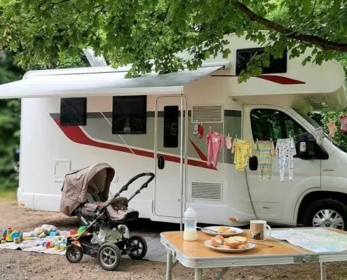 Teil 2: So wird die Elternzeit im Wohnmobil zum entspannten Familienabenteuer | Wohnmobile mieten in Berlin bei MioCamper.de Teil 2: So wird die Elternzeit im Wohnmobil zum entspannten Familienabenteuer | Wohnmobile mieten in Berlin bei MioCamper.de