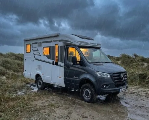 Achtung Sturm im Wohnmobil - warum es drinnen plötzlich richtig gut wird | Wohnmobile mieten in Berlin bei MioCamper.de Achtung Sturm im Wohnmobil - warum es drinnen plötzlich richtig gut wird | Wohnmobile mieten in Berlin bei MioCamper.de
